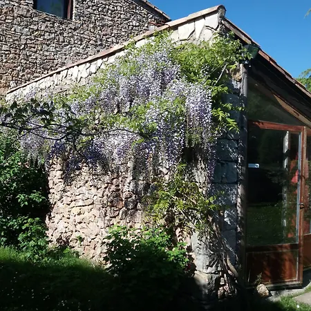 Le Paillet Rouge בית הארחה 3*